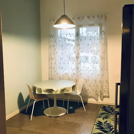 Duck Palace Apartment *